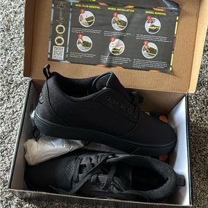 Heelys Size 7 New in Box!